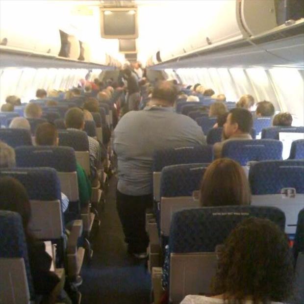 I think we can understand why this passenger requested an aisle seat.