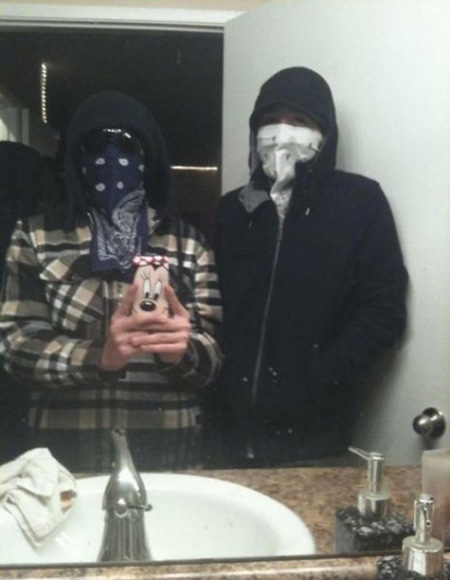 Minnie Mouse ruined this gangsta selfie.