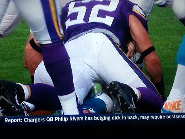San Diego Chargers QB Philip Rivers has bulging dick in back.
