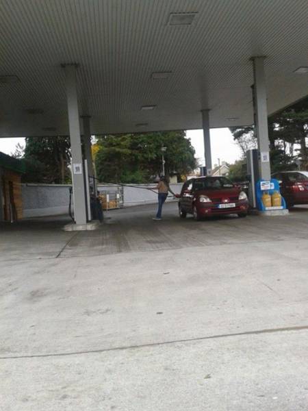 Maybe auto makers should start putting fuel filler doors on both sides of cars.