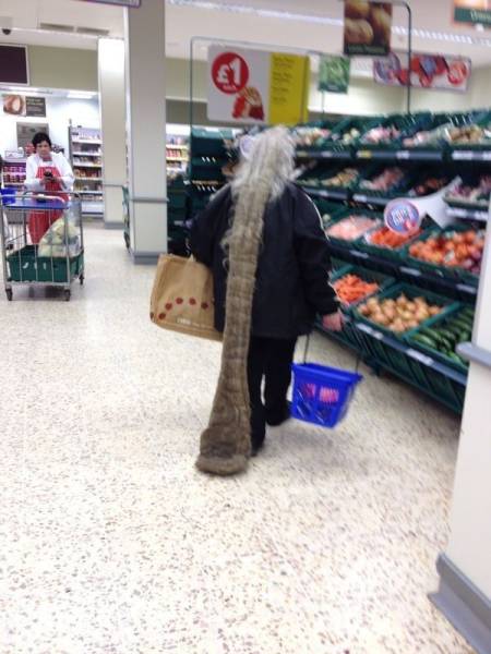 Lost my appetite while grocery shopping after seeing this woman with beaver tail dreadlocks dragging on the ground.