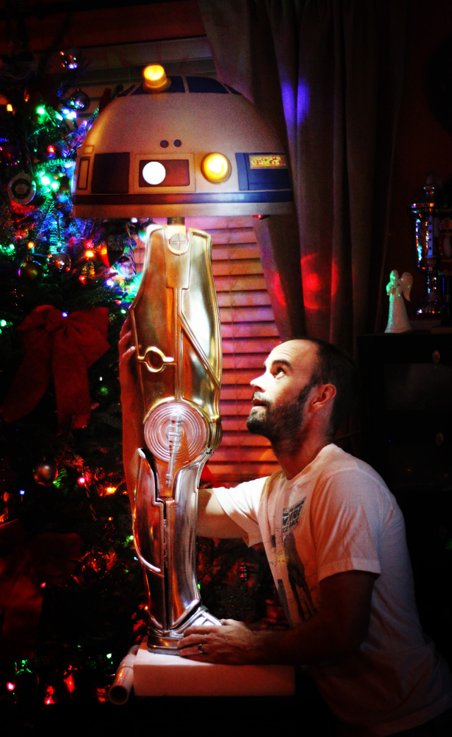 Star Wars R2-D2 and C-3PO droid leg lamp inspired by 'A Christmas Story' is so sexy.