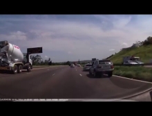 Road rage idiot receives a dose of instant karma.
