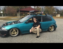This '92 Honda Civic is sure to break some necks and some hearts.